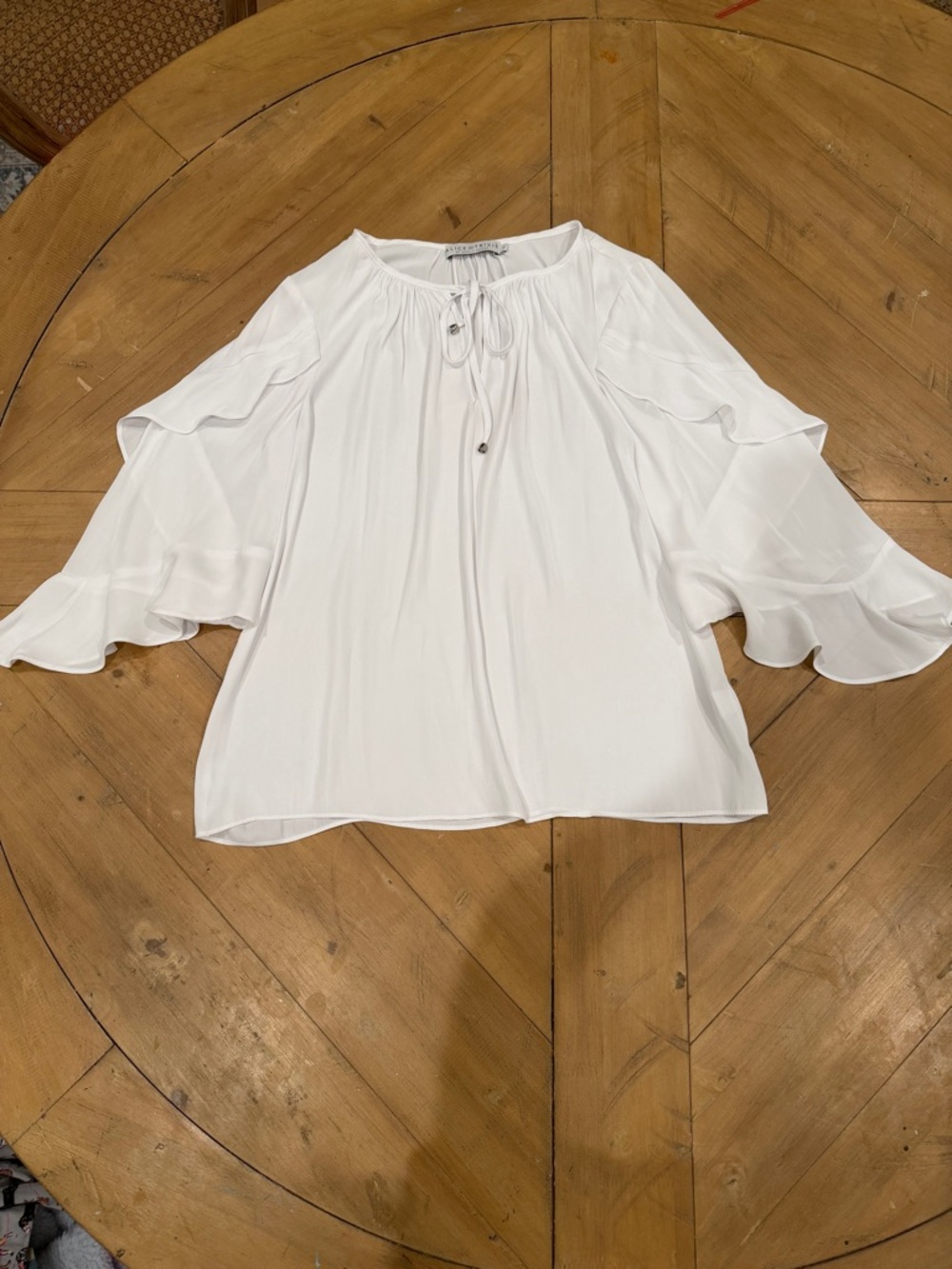 Alice & Trixie White Ruffle-Sleeve Tie-Neck Blouse
